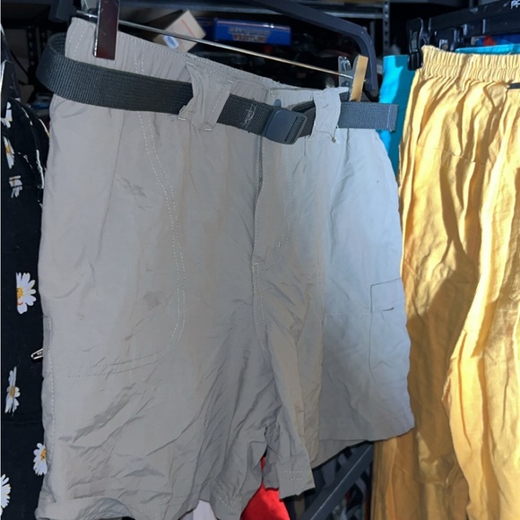 Columbia Pants - Columbia Khaki Outdoor Shorts